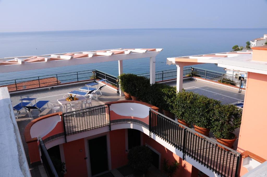 Residence La Cycas Villammare Bagian luar foto