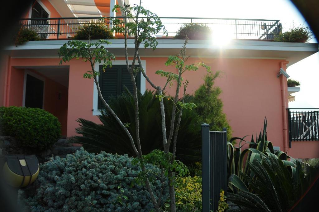Residence La Cycas Villammare Bagian luar foto