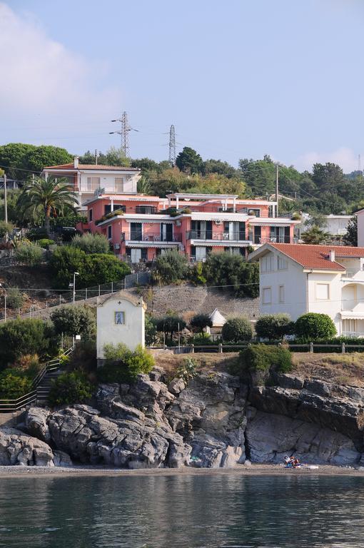 Residence La Cycas Villammare Bagian luar foto